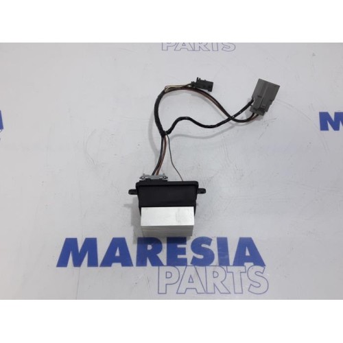 Renault - Clio - Heater resistor
