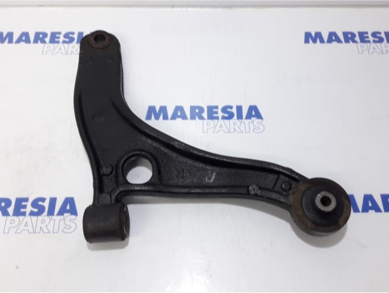 Renault - Master - Front lower wishbone, right