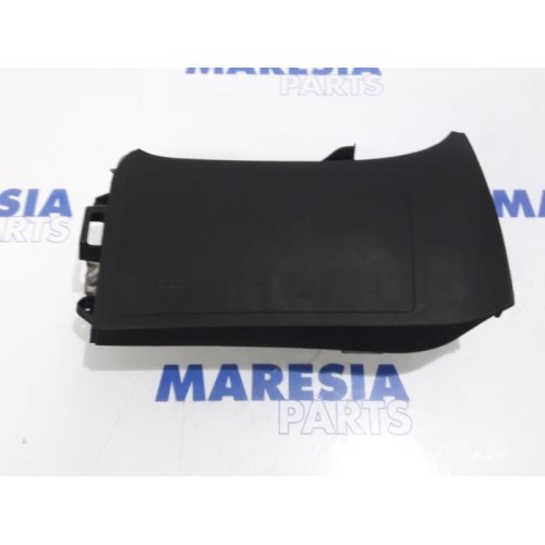 Fiat - Punto Evo - Knee airbag, left