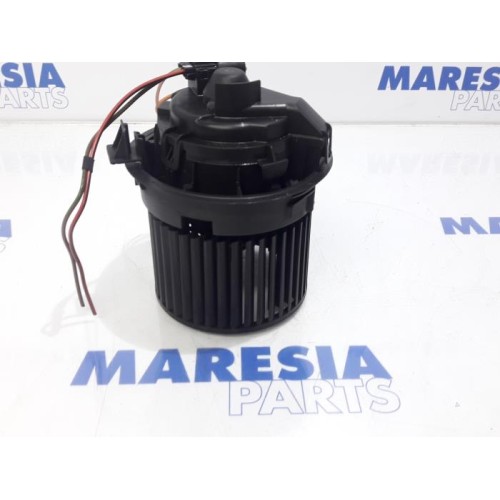 Renault - Clio - Heating and ventilation fan motor