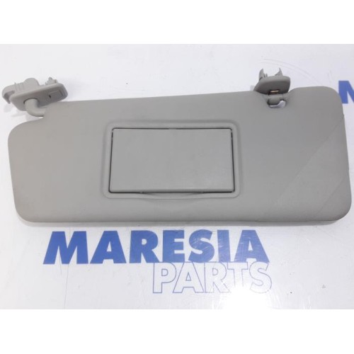 Renault - Clio - Sun visor