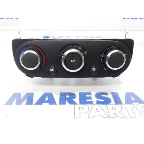 Renault - Clio - Heater control panel