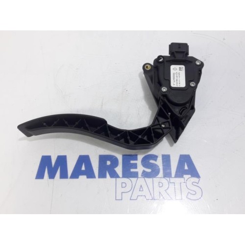 Renault - Clio - Gaspedaalpositie Sensor