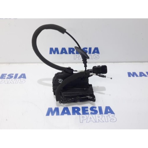 Renault - Clio - Front door lock mechanism 4-door, right