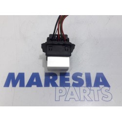 Renault - Clio - Heater resistor