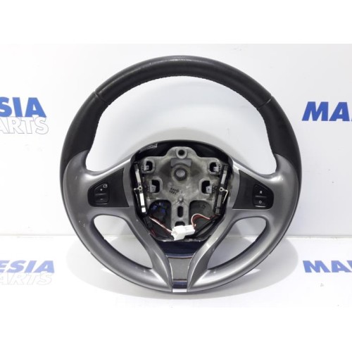 Renault - Clio - Steering wheel