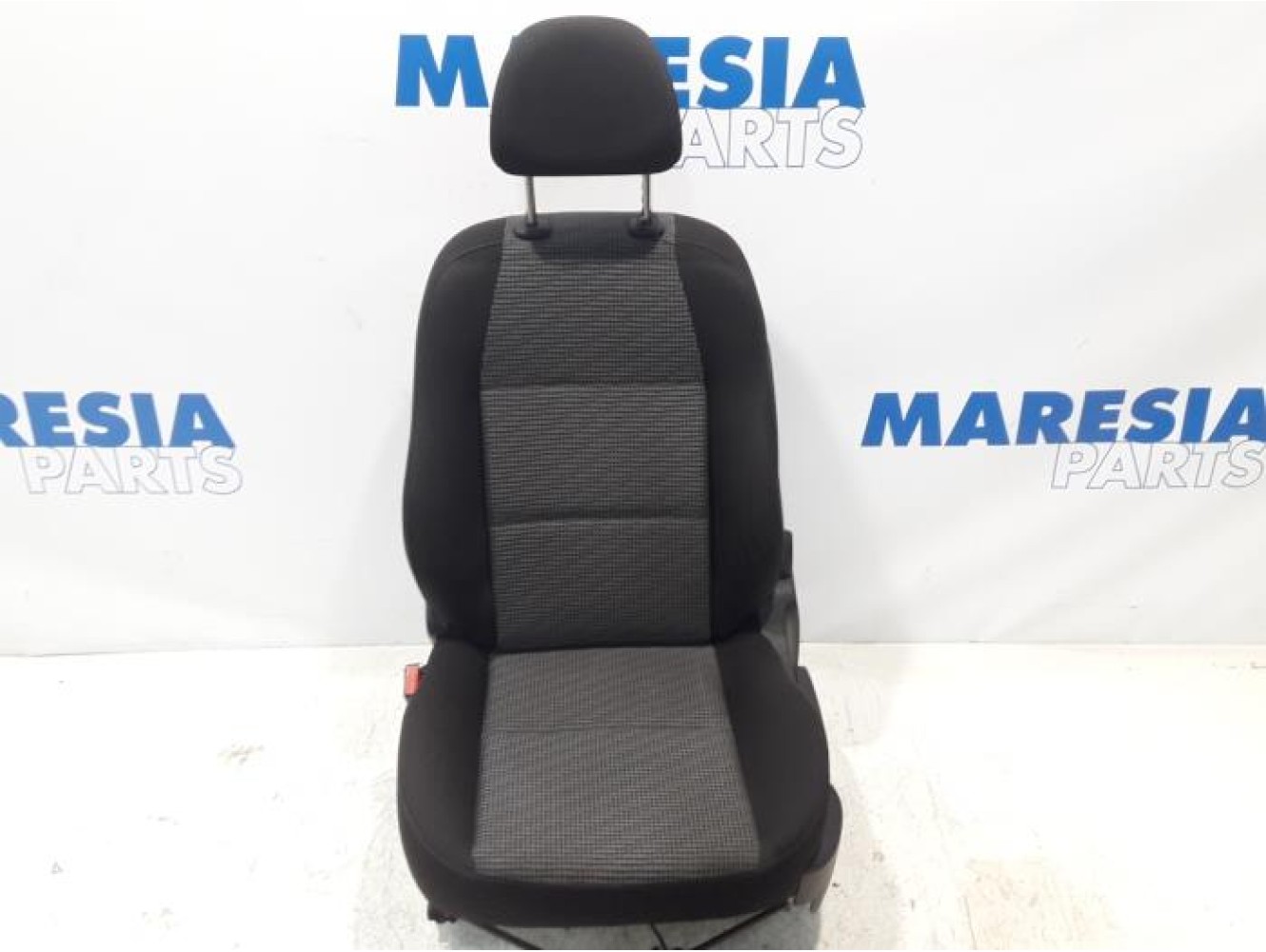 Peugeot - 207 - Sitz links