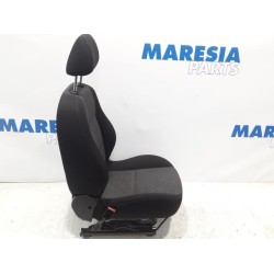 Peugeot - 207 - Sitz links