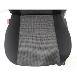 Peugeot - 207 - Sitz links