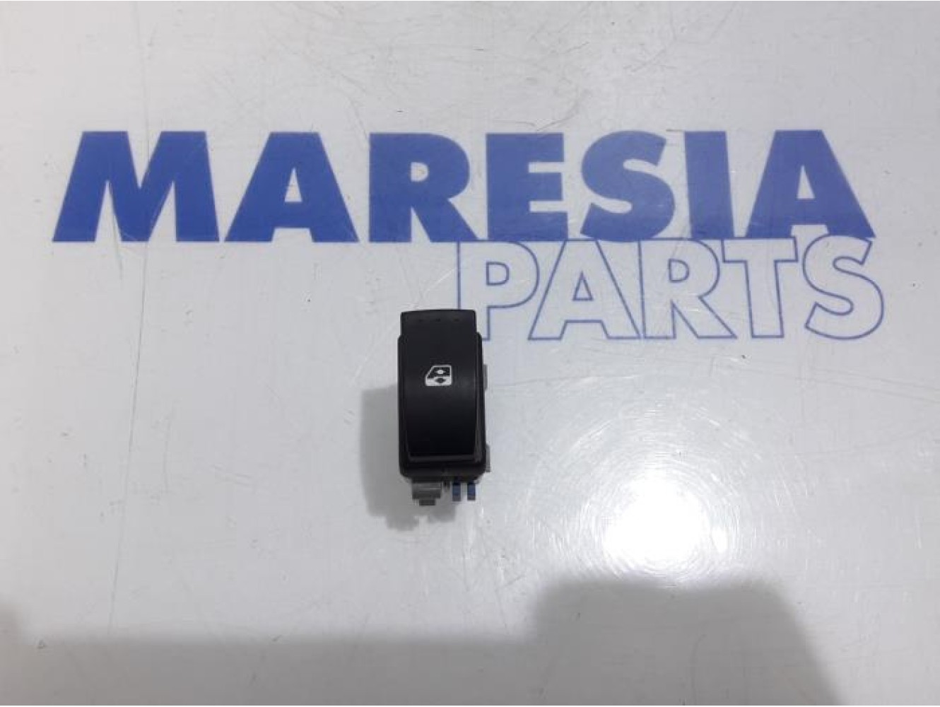 Renault - Master - Multi-functional window switch