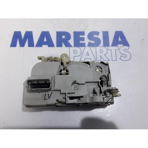 Citroen - C5 - Door lock mechanism 4-door, front left