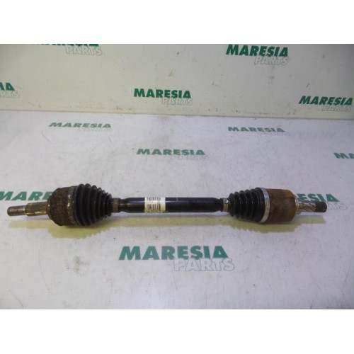 Renault - Laguna - Antriebswelle links vorne