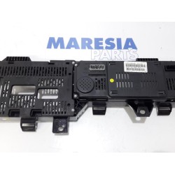 Renault - Scenic - Instrument panel