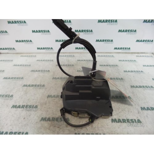 Renault - Laguna - Rear door mechanism 4-door, right
