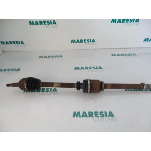 Renault - Megane - Front drive shaft, right