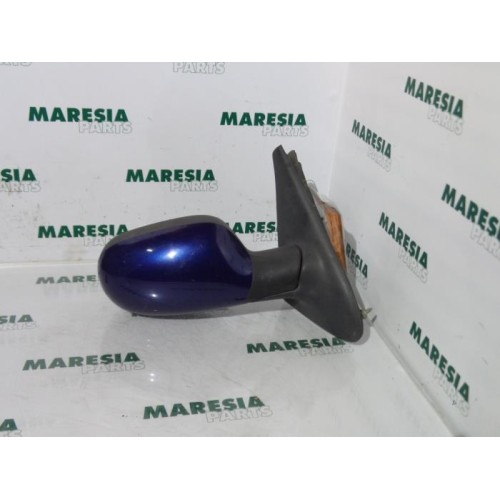 Renault - Megane - Wing mirror, right