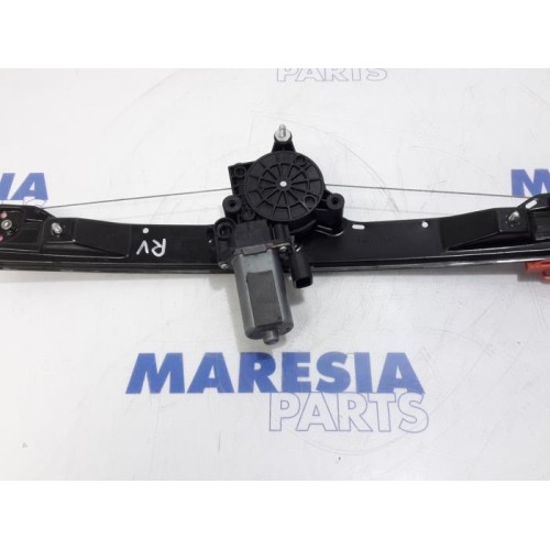 Fiat - Punto - Window mechanism 2-door, front right