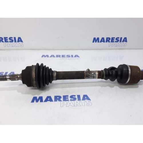 Citroen - C5 - Aandrijfas links-voor