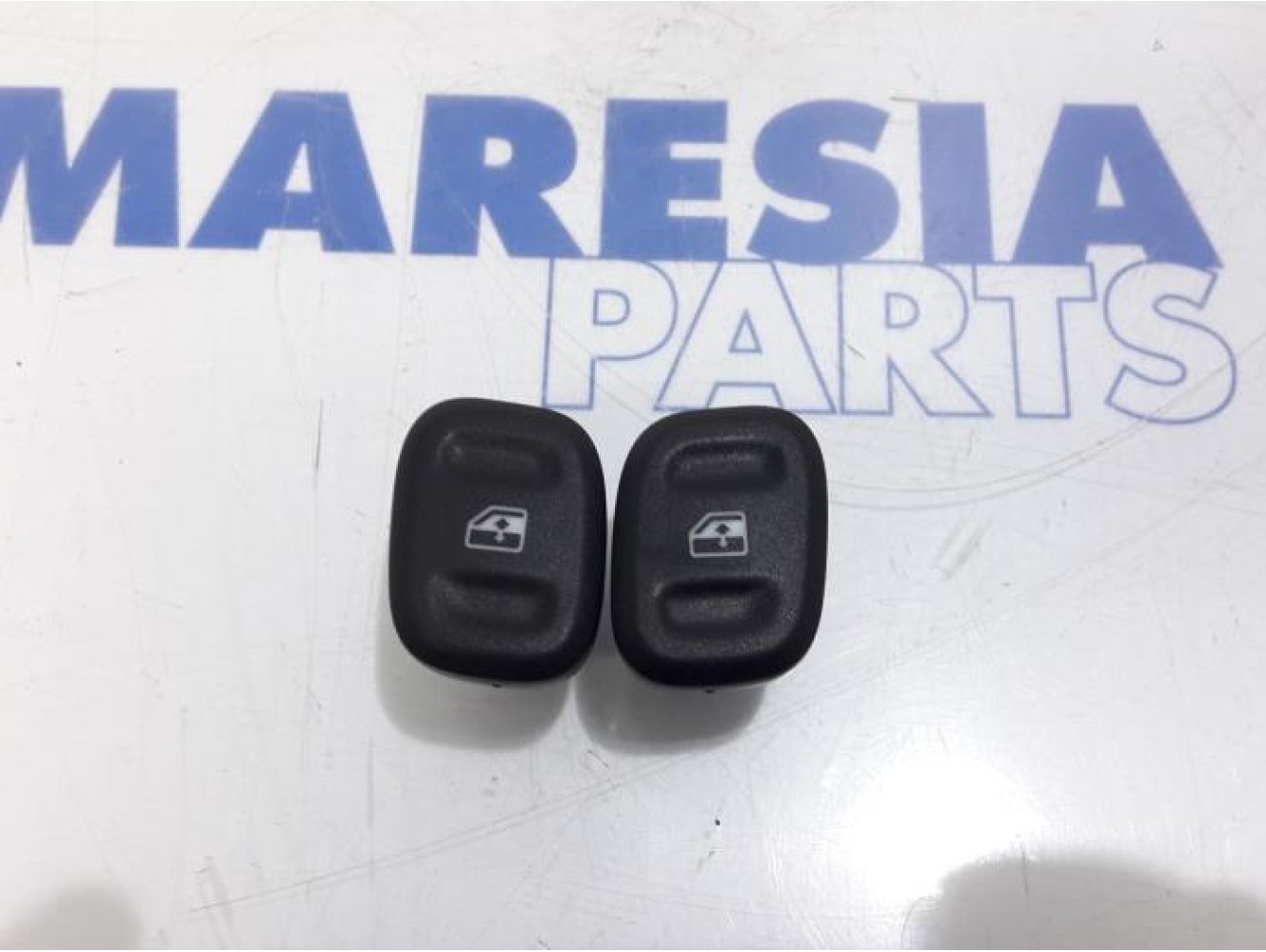 Fiat - Panda - Multi-functional window switch