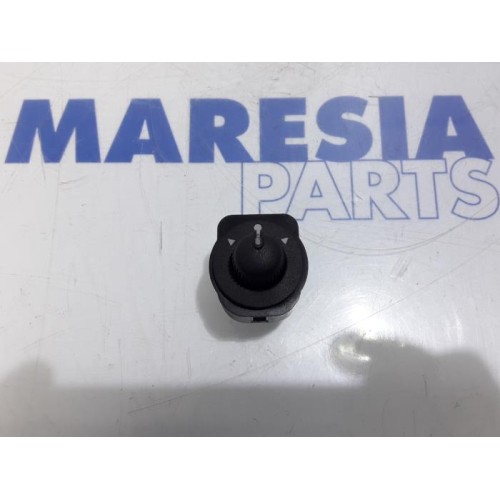 Fiat - Panda - Mirror switch