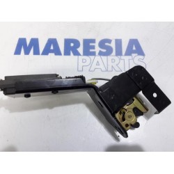 Citroen - C5 - Tailgate lock mechanism