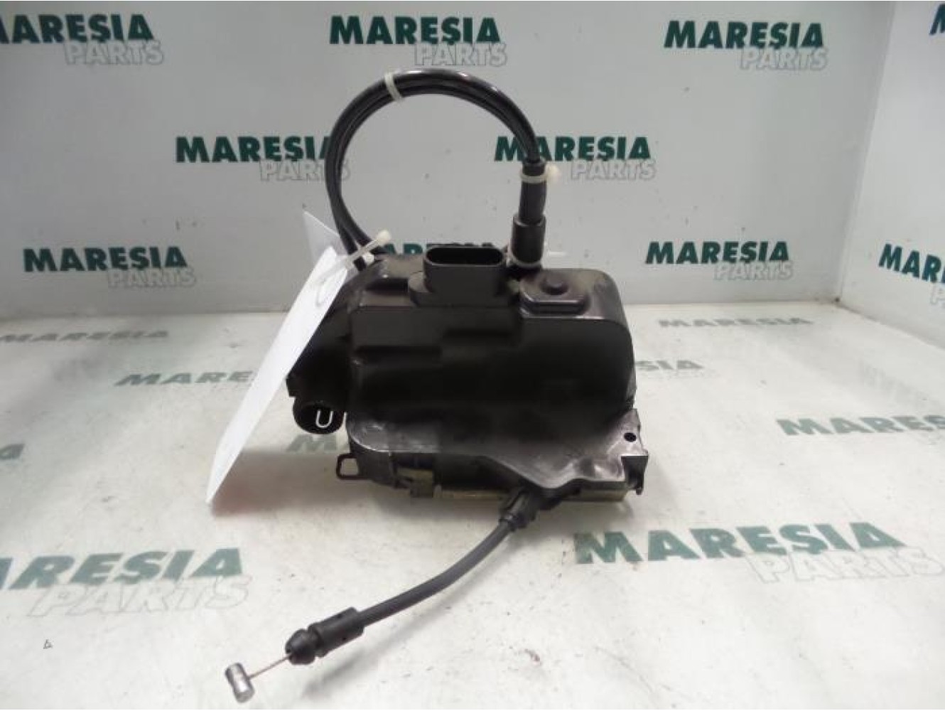 Renault - Megane - Front door lock mechanism 4-door, right