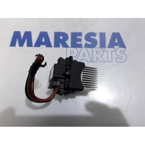 Renault - Clio - Heater resistor