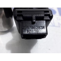 Renault - Clio - Mirror switch