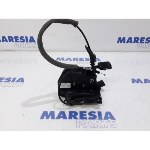 Renault - Clio - Front door lock mechanism 4-door, right