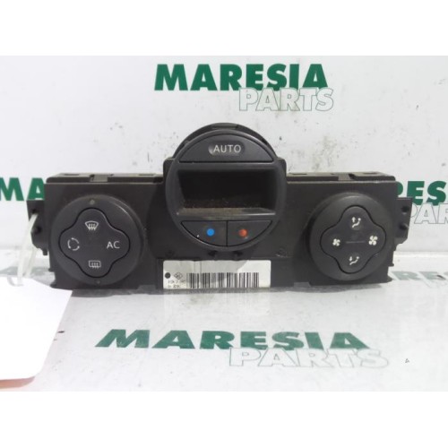 Renault - Megane - Heater control panel