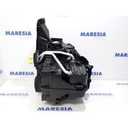 Renault - Clio - Heater housing