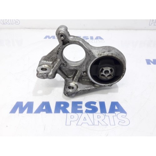 Citroen - C4 Grand Picasso - Engine mount