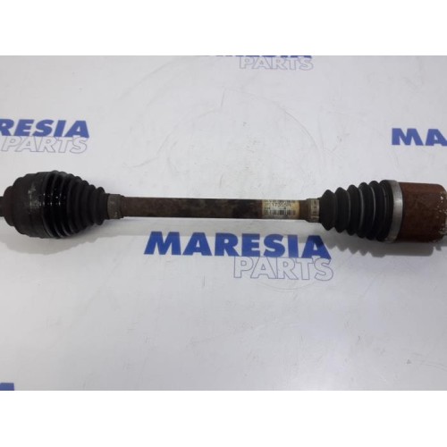 Renault - Clio - Front drive shaft, left