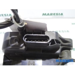 Renault - Laguna - Door lock mechanism 4-door, front left