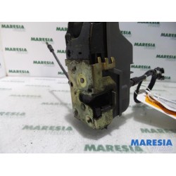 Renault - Laguna - Door lock mechanism 4-door, front left