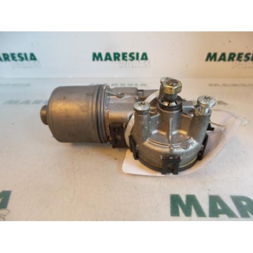 Peugeot - 206 - Front wiper motor