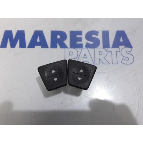 Fiat - Panda - Multi-functional window switch