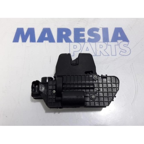 Peugeot - 3008 - Tailgate lock mechanism