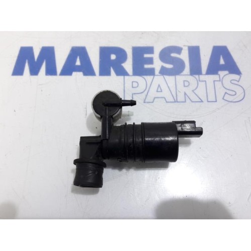 Peugeot - 3008 - Scheibensprüherpumpe vorne