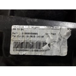 Renault - Captur - Lock plate