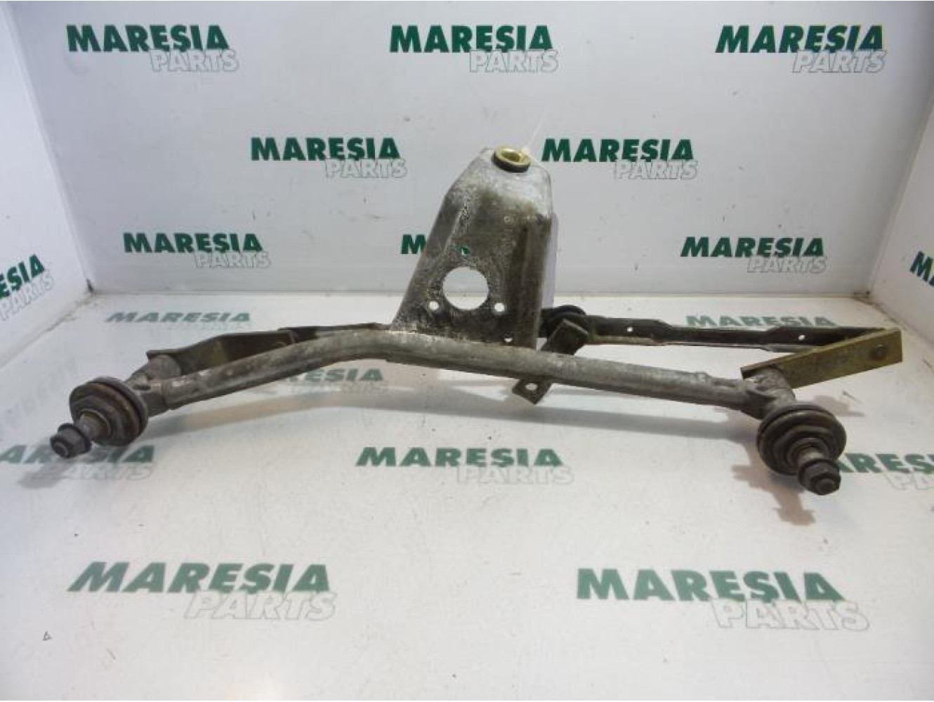 Peugeot - 206 - Wiper mechanism
