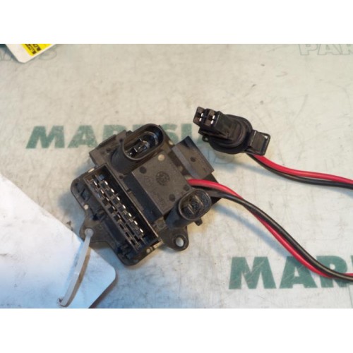 Renault - Clio - Heater resistor