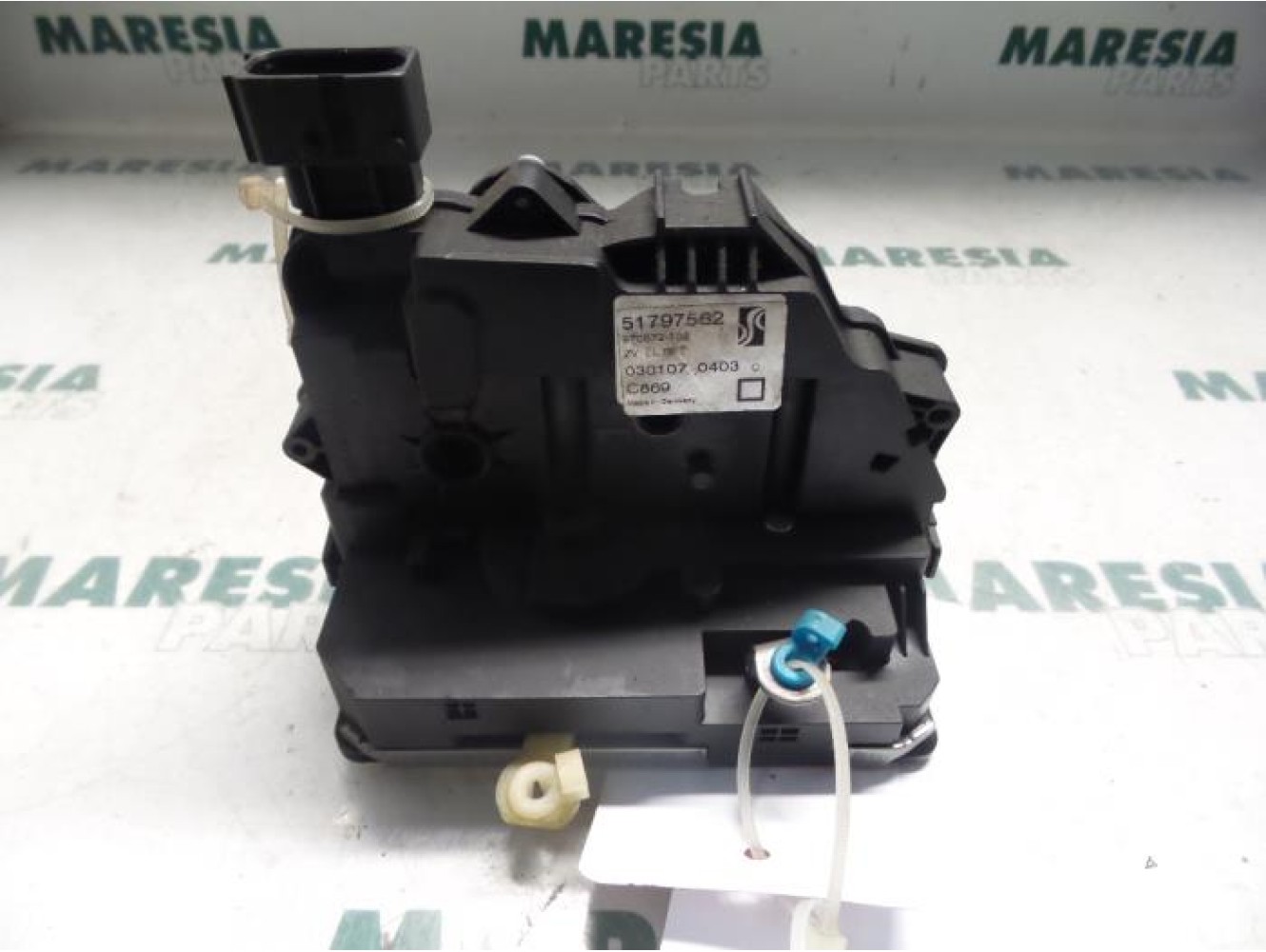 Fiat - Punto - Front door lock mechanism 4-door, right