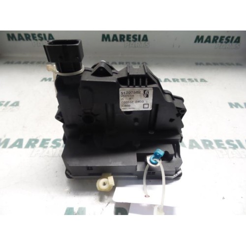 Fiat - Punto - Front door lock mechanism 4-door, right