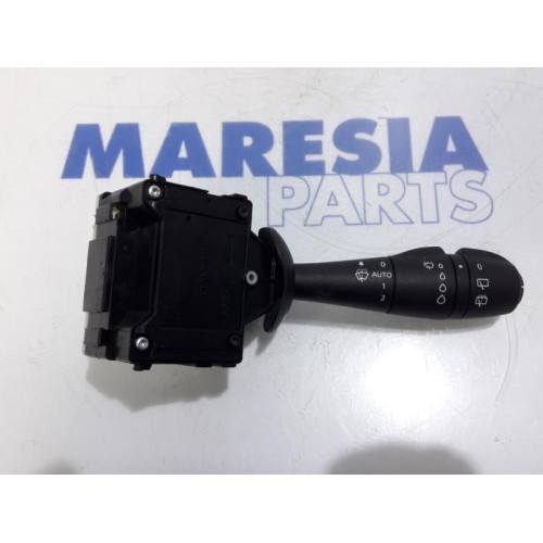 Renault - Captur - Wiper switch