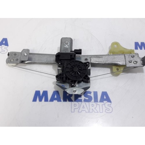 Renault - Captur - Rear door window mechanism 4-door, right