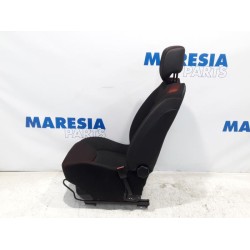 Renault - Clio - Seat, right