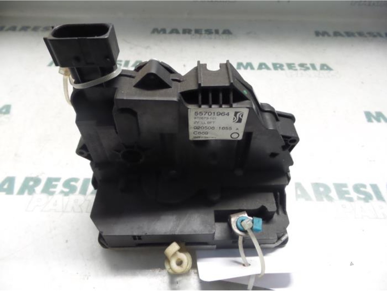 Fiat - Punto - Front door lock mechanism 4-door, right