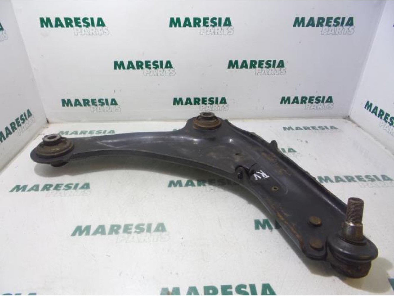 Renault - Laguna - Front lower wishbone, right