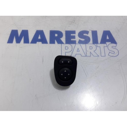Fiat - 500 - Mirror switch
